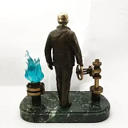 Бронзовый сувенир «Работник газовой промышленности» — необычный подарок — фотография 2