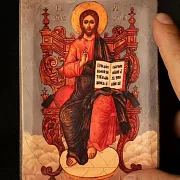 Икона Спасителя "Господь-Вседержитель на троне" в подарок — фотография 1