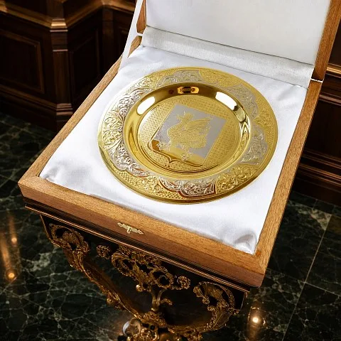 Авторская тарелка "Казань". Златоуст — оригинальный подарок