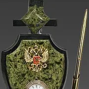 Подарочные часы со щитом и мечом — фотография 2